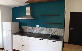 Charmant Logement Atypique Et Calme